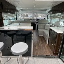 Cruisers Yachts 50 Cantius