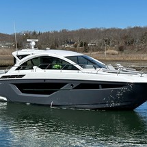 Cruisers Yachts 50 Cantius