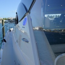 Riviera 6000 Sport Yacht