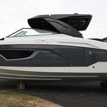 Cruisers Yachts Intercruiser 34