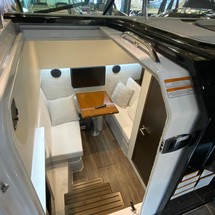 Cruisers Yachts Intercruiser 34