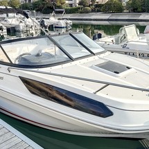 Bayliner VR5 Cuddy