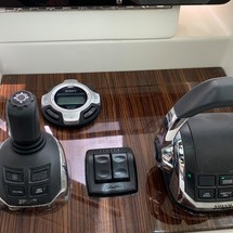 Cruisers Yachts 48 Cantius