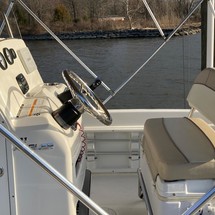 Nauticstar 211