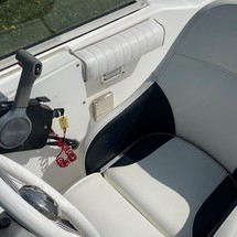 Boston Whaler 170 Dauntless