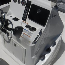 Nauticstar 211