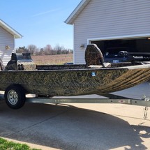 Lund Boats Predator 2070