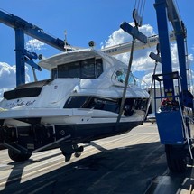 Cruisers Yachts 45 Cantius