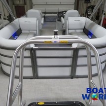 Premier Pontoons Navigator 220