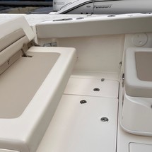 Boston Whaler 320 Vantage