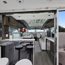 Cruisers Yachts 60 Cantius