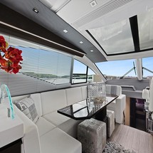 Cruisers Yachts 60 Cantius