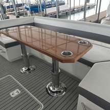 Cruisers Yachts 60 Cantius