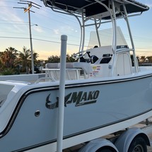 Mako 214 CC