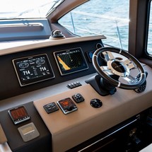 Azimut 50 Fly Galley Up