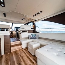 Azimut 50 Fly Galley Up