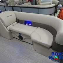 Premier Pontoons Navigator 220