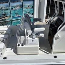 Ranger boats 2400 bay