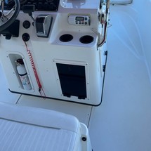 Boston Whaler 180 Dauntless