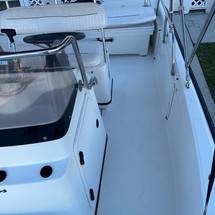 Boston Whaler 180 Dauntless