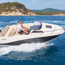 Quicksilver Activ 555 Cabin