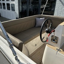 Hatteras 80 Motor Yacht