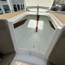 Hatteras 80 Motor Yacht