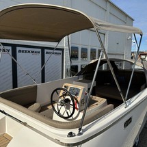 Hatteras 80 Motor Yacht