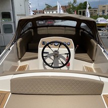 Hatteras 80 Motor Yacht