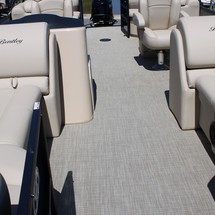 Premier Pontoons Navigator 220