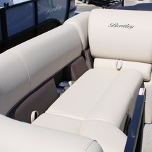 Premier Pontoons Navigator 220