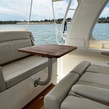 Boston Whaler 350 Realm