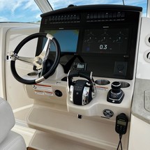 Boston Whaler 350 Realm