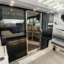 Cruisers Yachts 42 Cantius