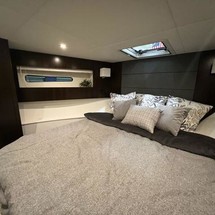 Cruisers Yachts 42 Cantius